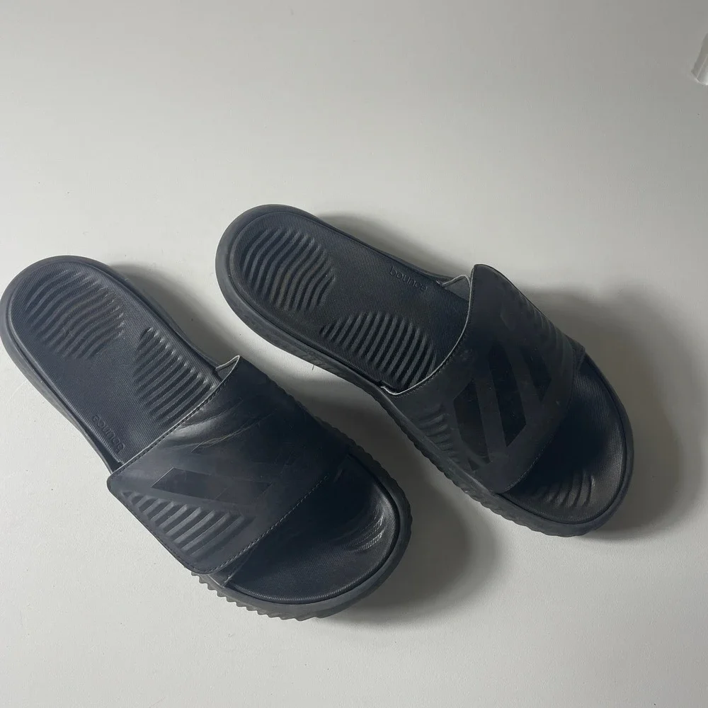 Adidas Mens AlphaBounce Slides Size 11 Black Sporty Comfort Sandals B41720